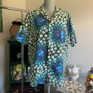 Authentic RETRO SEARS Hawaiian tropical collared shirt with wooden buttons